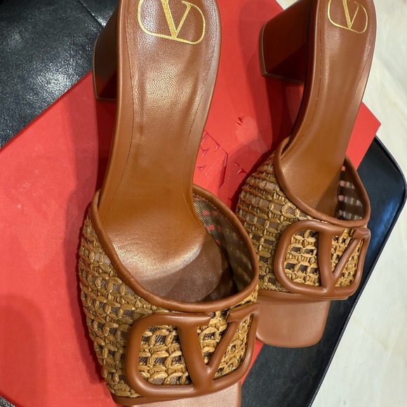 Valentino Tan Brown Woven Leather Logo Slide Mules - Picture 2 of 4